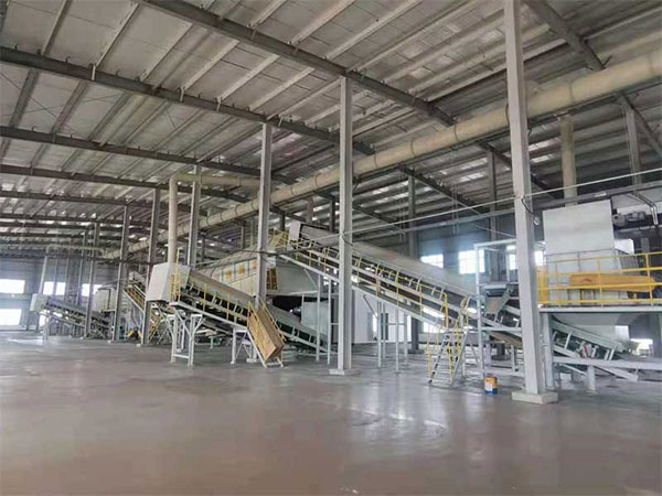 Construction waste chain conveyor